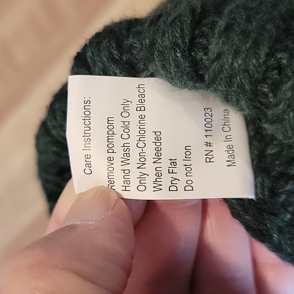 🍃 NWT Choose Your Pom Style beanie kids - Picture 4 of 5